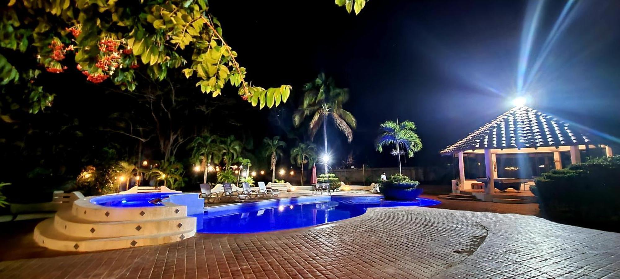 Mia Nueva Gorgona Otel Dış mekan fotoğraf