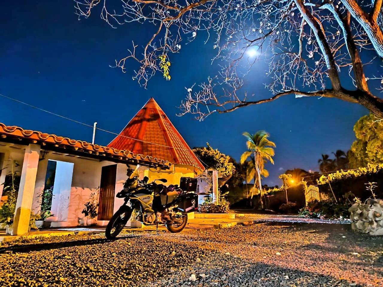 Mia Nueva Gorgona Otel Dış mekan fotoğraf